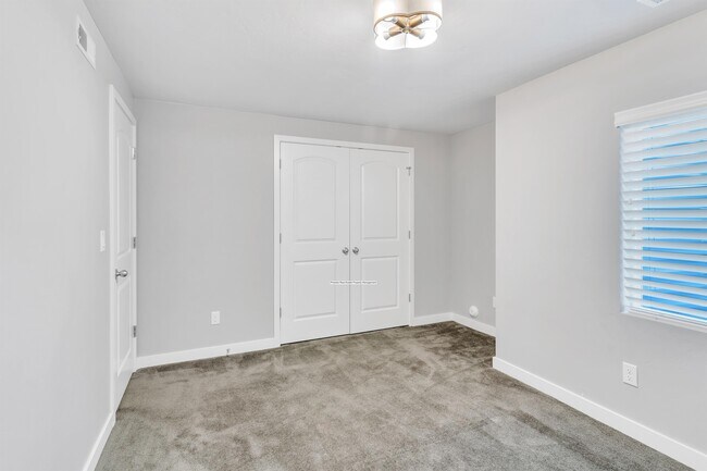 Building Photo - 10517 S Kestrel Rise Rd