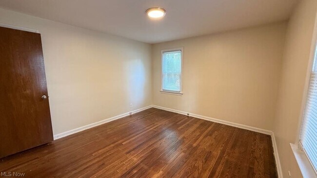 Building Photo - 2042 13th St