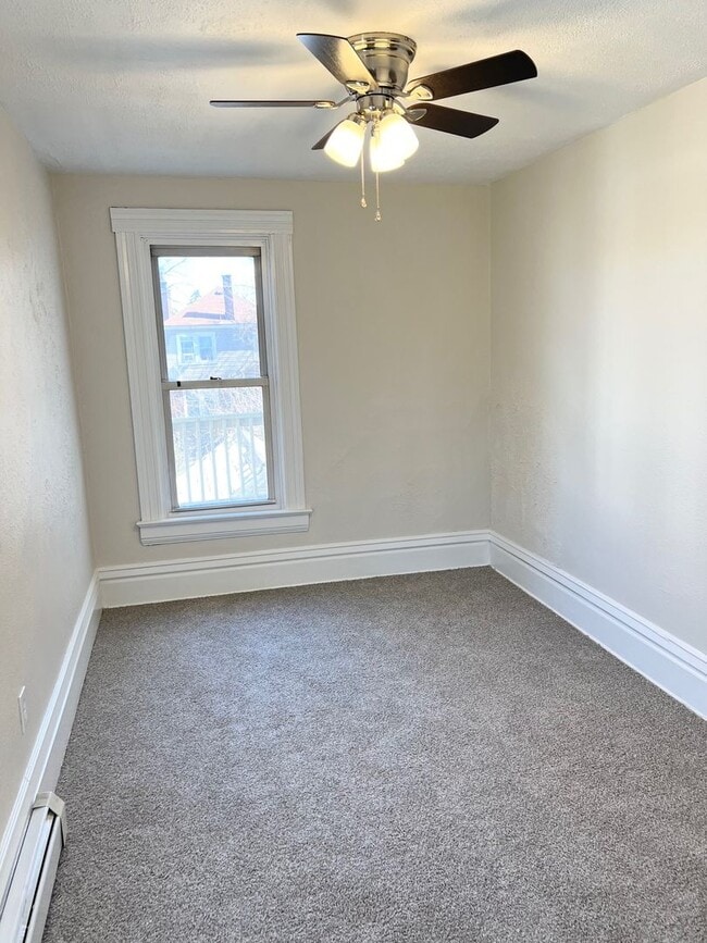 Building Photo - 3010 Zephyr Ave