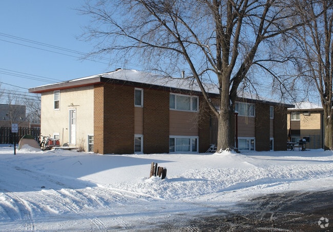 Building Photo - 2731-2751 Yellowstone Blvd