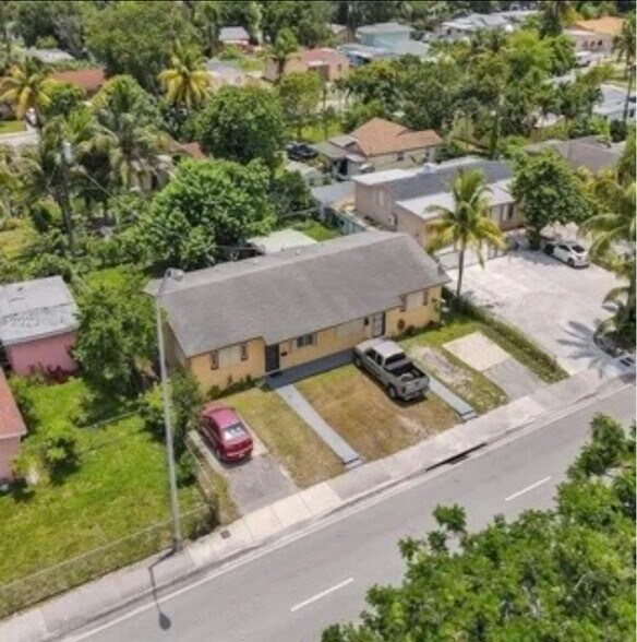 Building Photo - 1050 NW 103rd St
