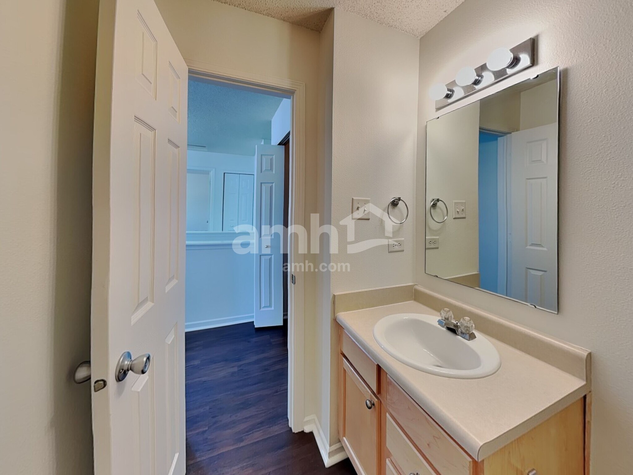 Building Photo - 6887 Merritt Ridge Way