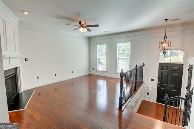 Building Photo - 2430 Natoma Ct SE