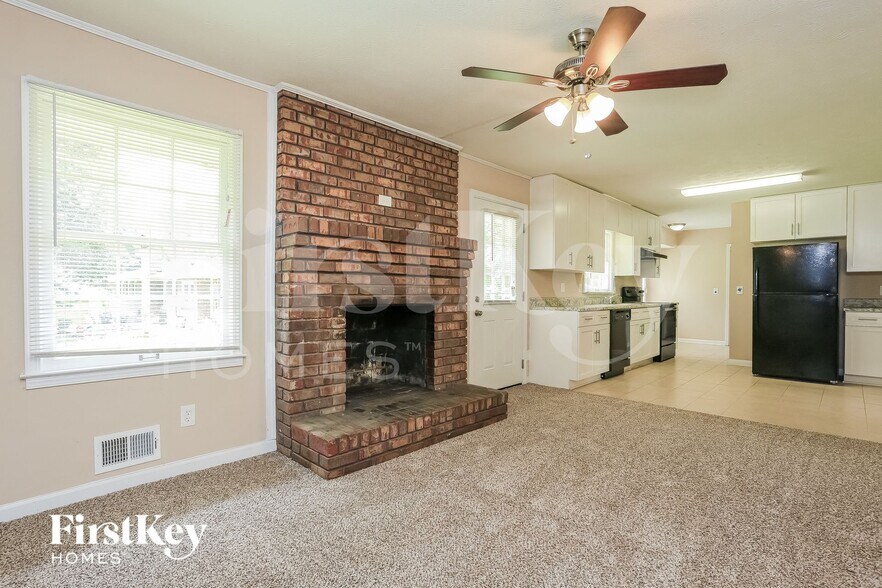 Building Photo - 1348 Yates Ave