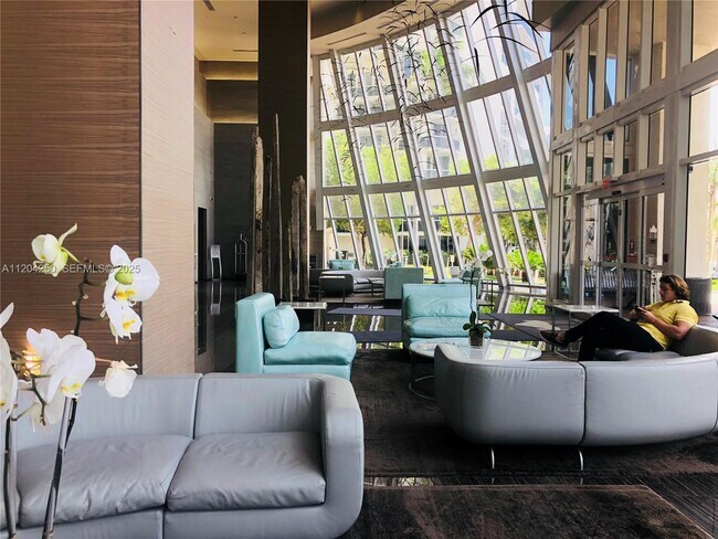 Building Photo - 1830 S Ocean Dr