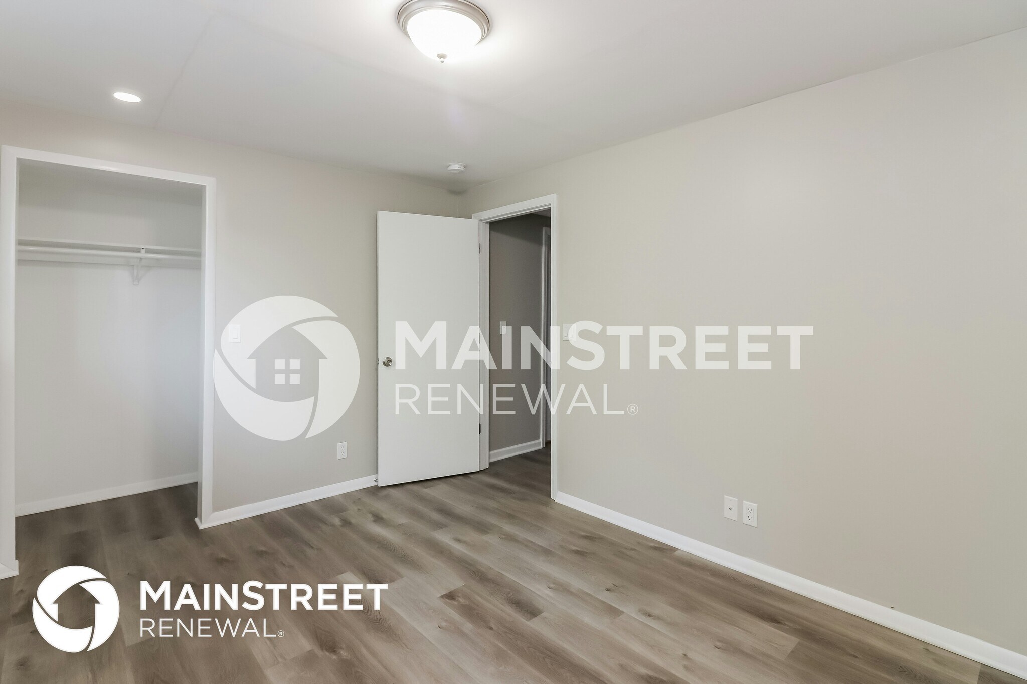 Building Photo - 306 W Sierra Dr