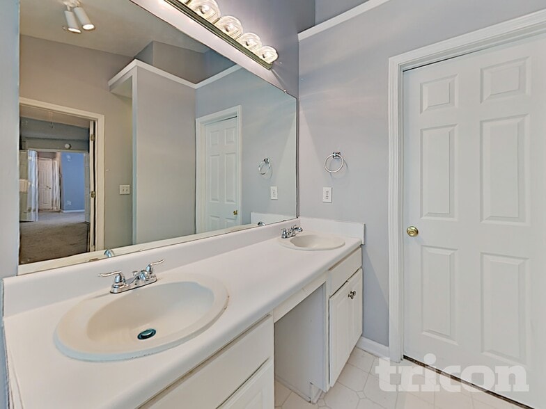 Building Photo - 7258 Silverton Trail