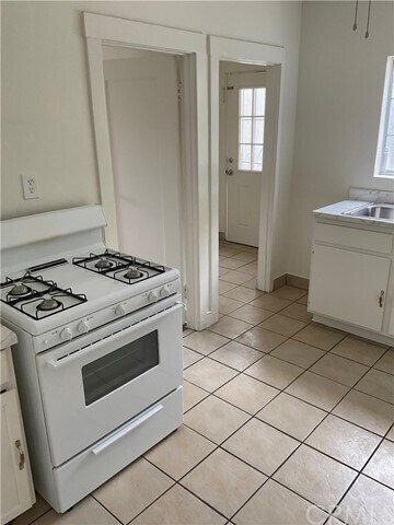 Building Photo - 4091 Linwood Pl