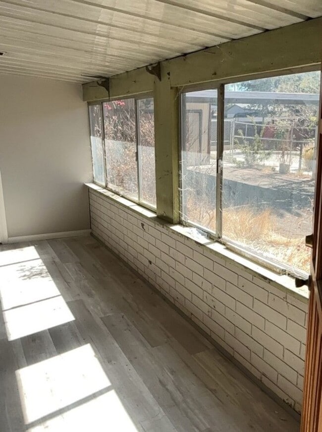 Building Photo - Inviting 3-Bedroom, 2-Bath Manufactured Ho...