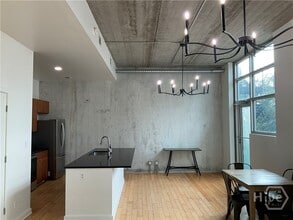 Building Photo - 545 Berrien St