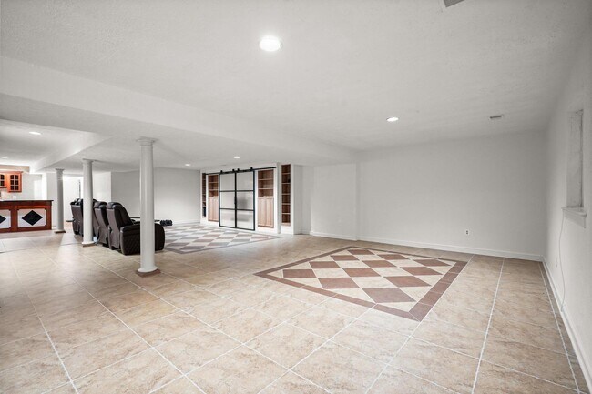 Building Photo - 9809 Hall Rd