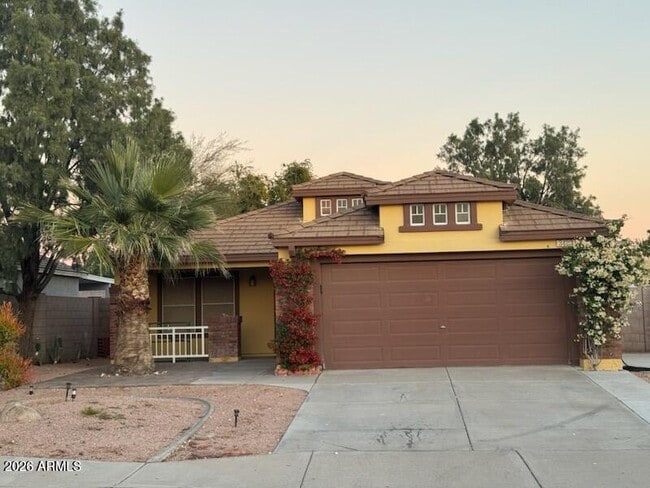 Building Photo - 3423 S Desert View Dr