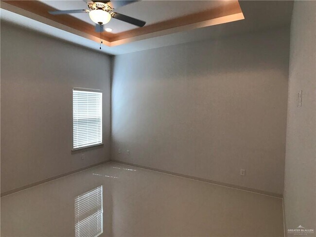 Building Photo - 27 N 51st St