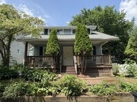 Building Photo - Freshly Updated 2 Bedroom Home with Bonus Room in North Hill