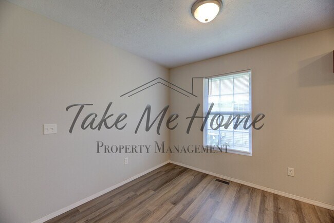 Building Photo - 3 Bedroom in Republic!