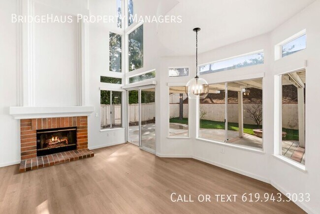 Building Photo - 10998 Corte Playa Barcelona