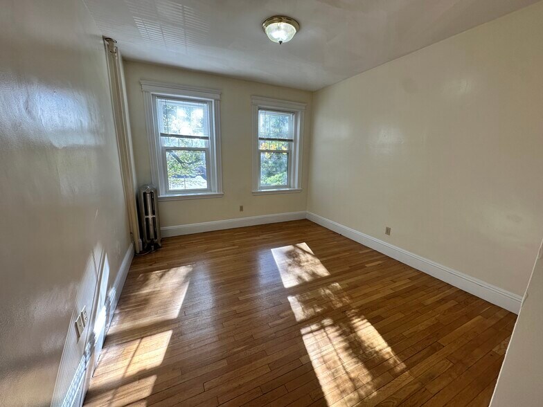 Building Photo - 43 Wendell St