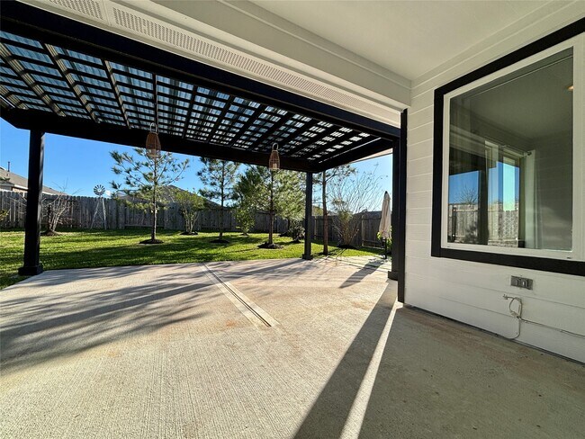 Building Photo - 12241 Trumpetfish Dr