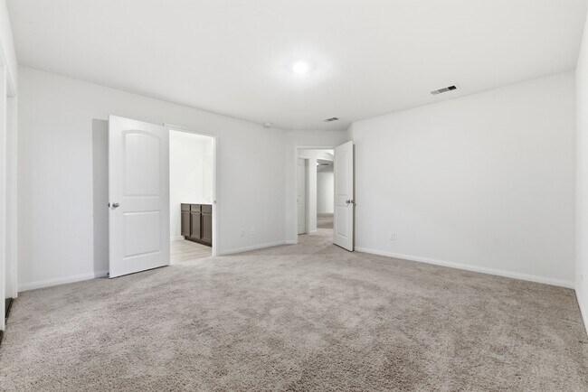 Building Photo - 345 Lone Mountain Dr