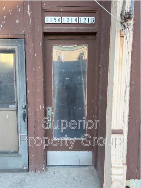 Building Photo - 121 N High St