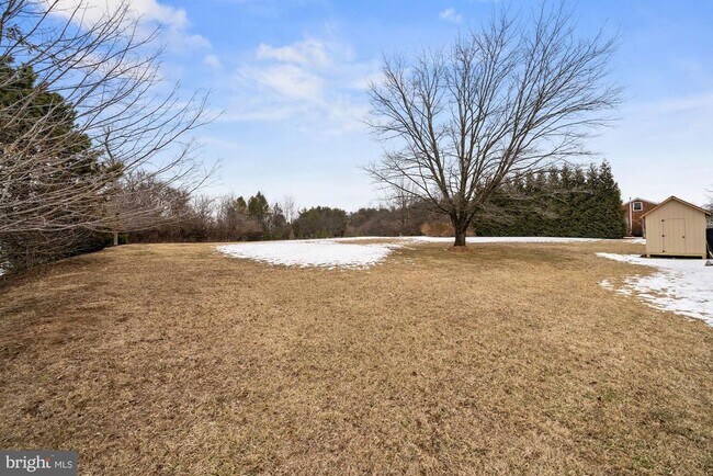 Building Photo - 22929 Frederick Rd