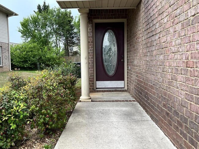 Building Photo - 241 Shadow Ct SW