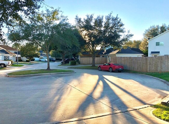 Building Photo - 10838 Cobblecreek Way