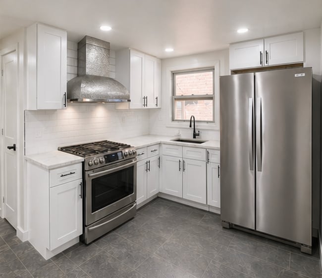 Building Photo - 2321 W 81st Pl