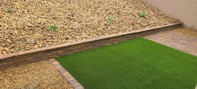 Building Photo - 2021 SINGLE FAMILY HOME IN GATED COMMUNITY