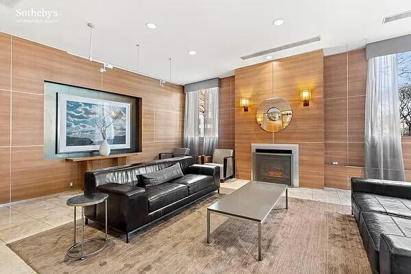 Building Photo - 280 Rector Pl