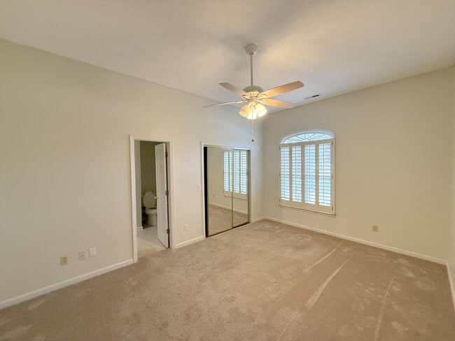 Building Photo - 15047 Ashmont Blvd SE