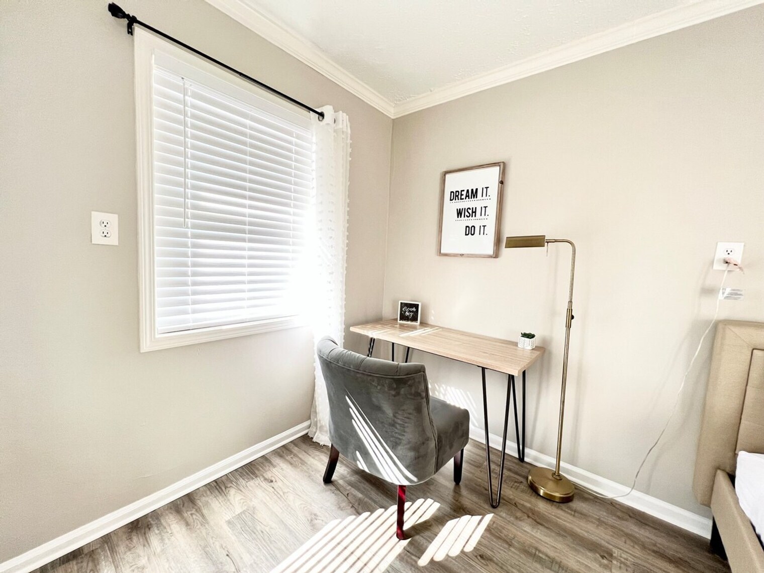 Building Photo - 1342 Country Downs Dr