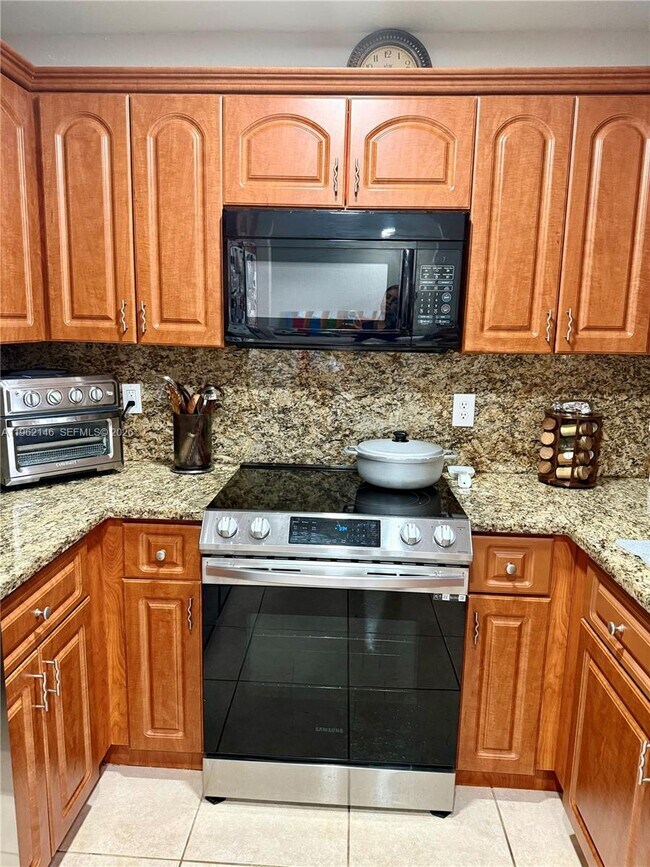 Building Photo - 16811 NW 14th Ave