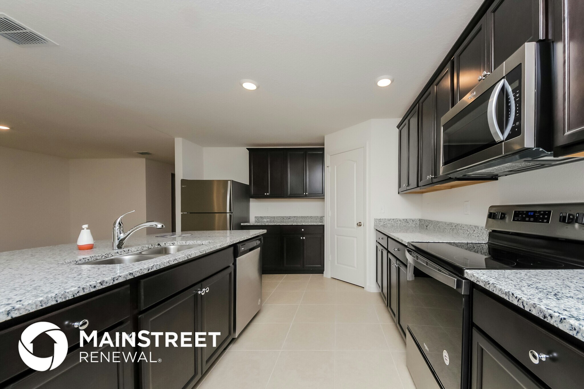 Building Photo - 1350 Brenway Dr