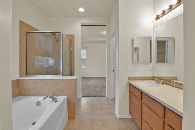 Building Photo - Ranch style home with 6 Bedrooms - 3 Bathrooms - 2 Car Garage - $2,650!