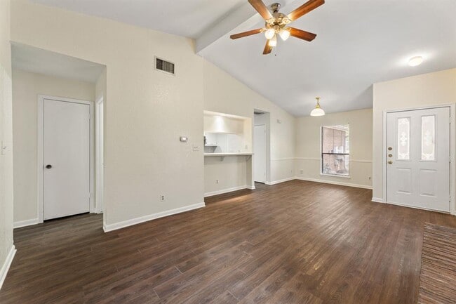 Building Photo - 2518 Howellwood Way