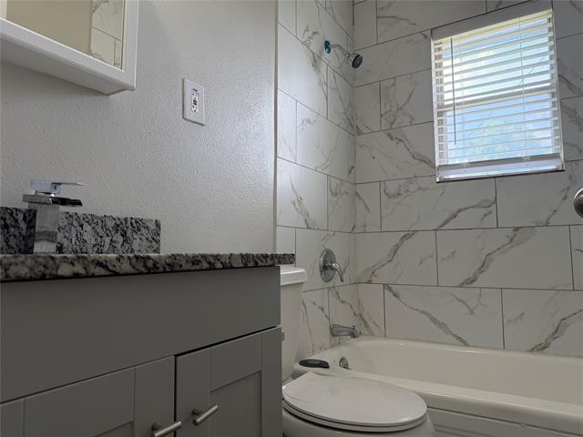 Building Photo - 4917 Susan Lee Ln