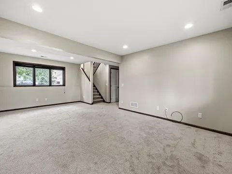 Building Photo - Charming 4-Bedroom Home in Waconia with Spacious 2,140 Sq Ft Living Space!