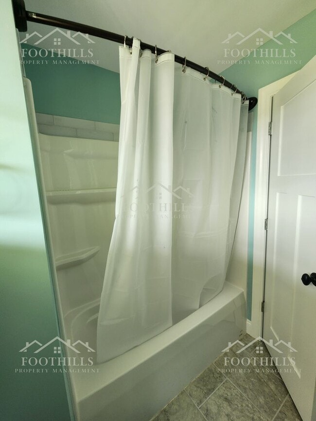 Building Photo - 128 Hudgins Lake Rd