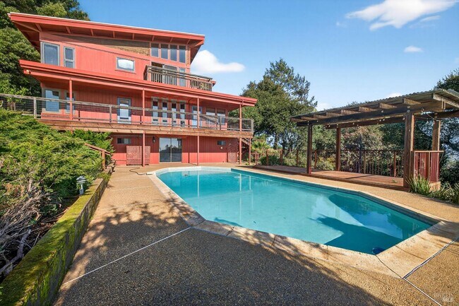 Building Photo - 2299 Sobre Vista Rd