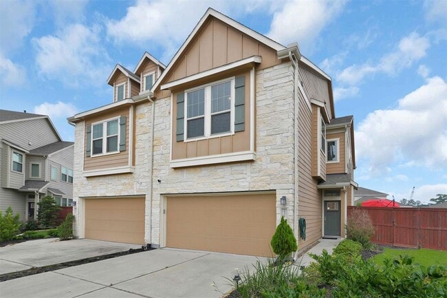Building Photo - 25326 Fallen Acorn Ct