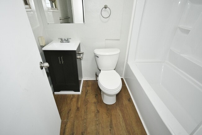 Building Photo - 1103 Crosby St