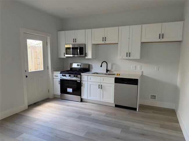 Building Photo - 3537 Alderfer St