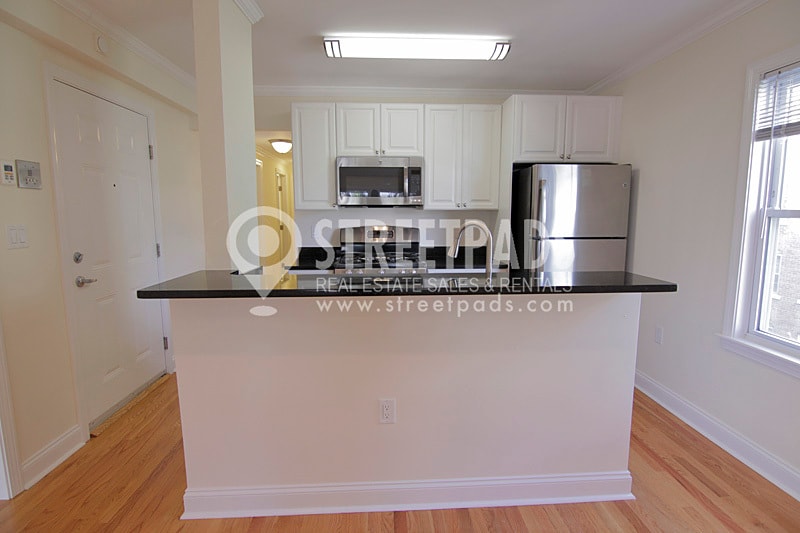 Building Photo - 1 Langdon Sq