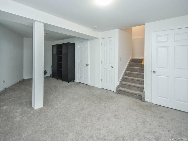 Building Photo - 49 Ashwood Rd