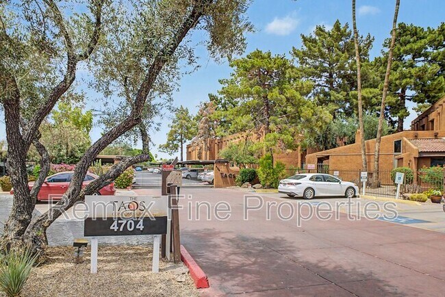 Building Photo - 4704 E Paradise Village Pkwy N