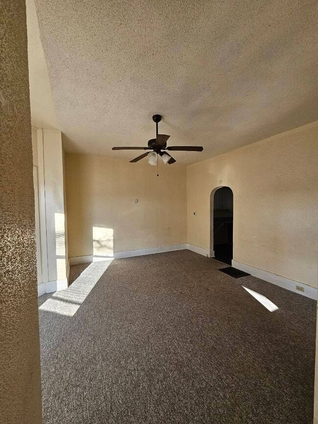 Building Photo - 204/206/208 N Fort Wayne St