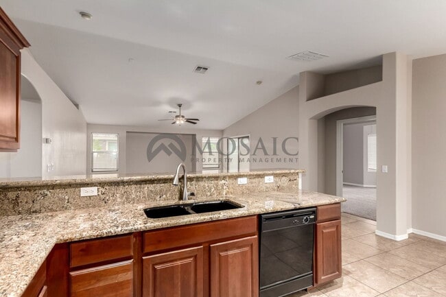Building Photo - 3468 E Crescent Way