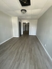 Building Photo - 413 S Jackson St