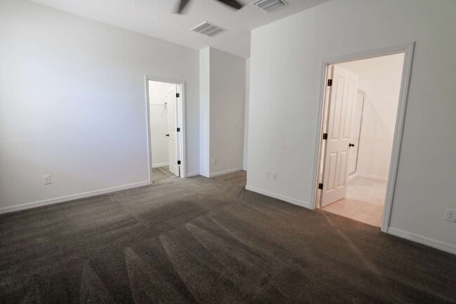 Building Photo - Stunning 3-Bedroom Retreat with 2 Full Bat...